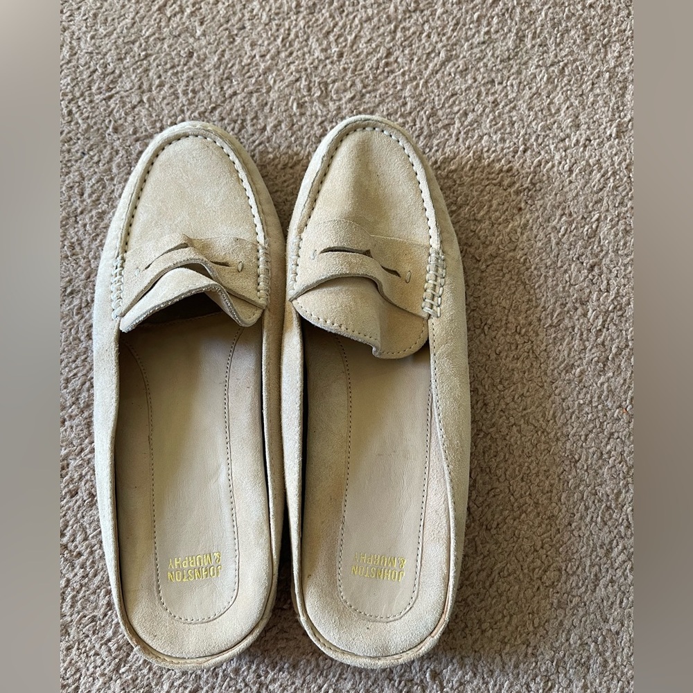 Women’s slip on Johnston and Murphy size 7